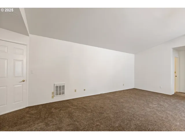 $439,000 | 2414 Brockway Road, Winston, OR 97496