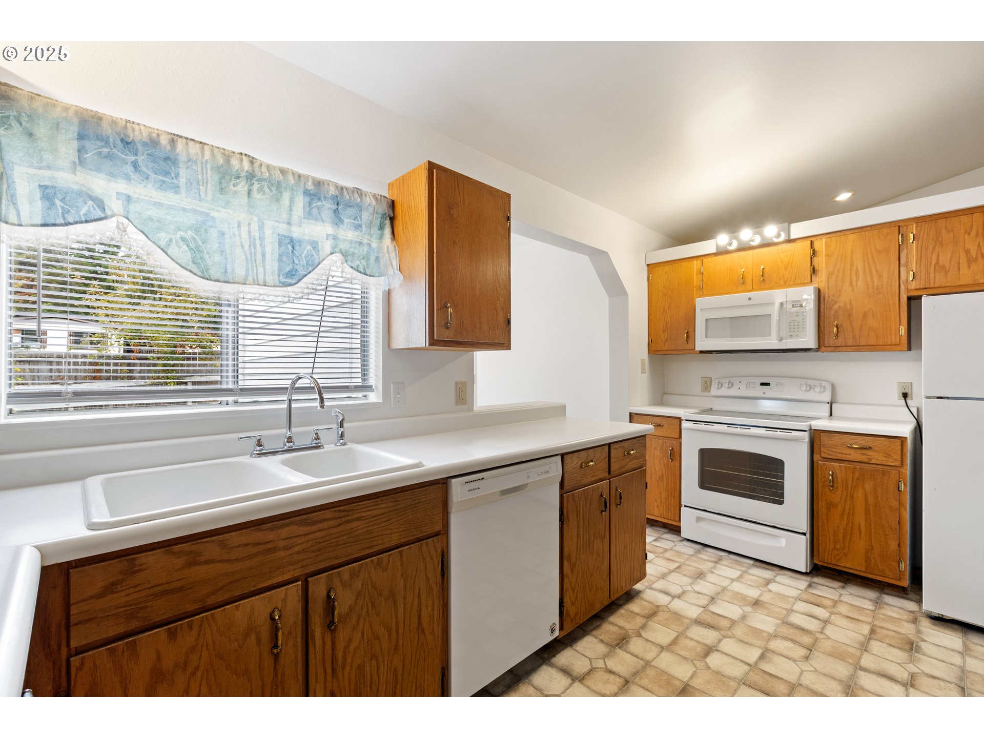 2414 Brockway Road Winston, OR 97496 - Photo 26 of 36