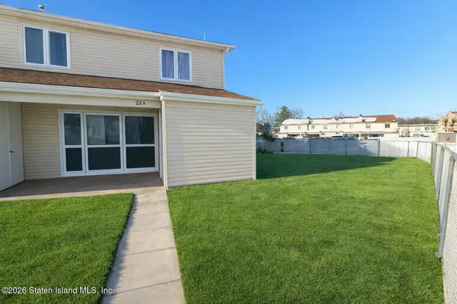 $550,000 | 22 Zeck Court, Unit A | Graniteville