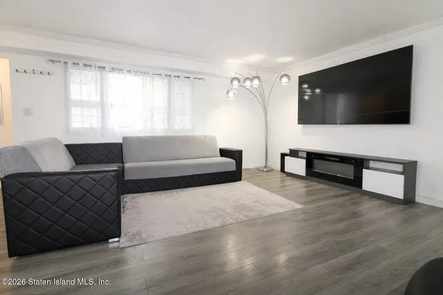 $550,000 | 22 Zeck Court, Unit A | Graniteville