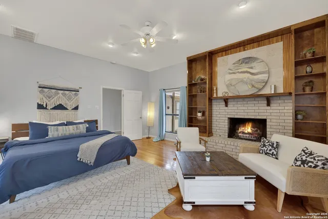 $950,000 | 217 West Driftwood Drive, Fredericksburg, TX 78624