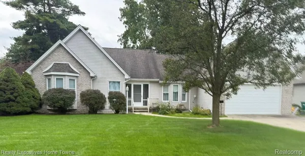 $418,000 | 623 St Andrews, St. Clair, MI 48079