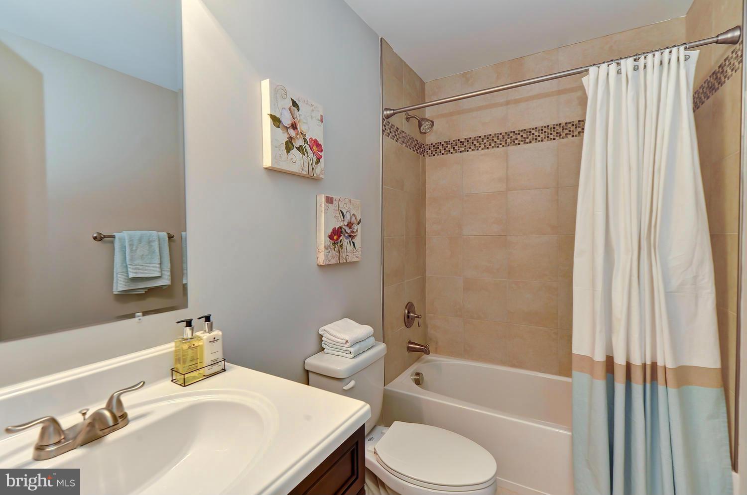 116 West Glebe Road Alexandria, VA 22305 - Photo 14 of 20 Bath