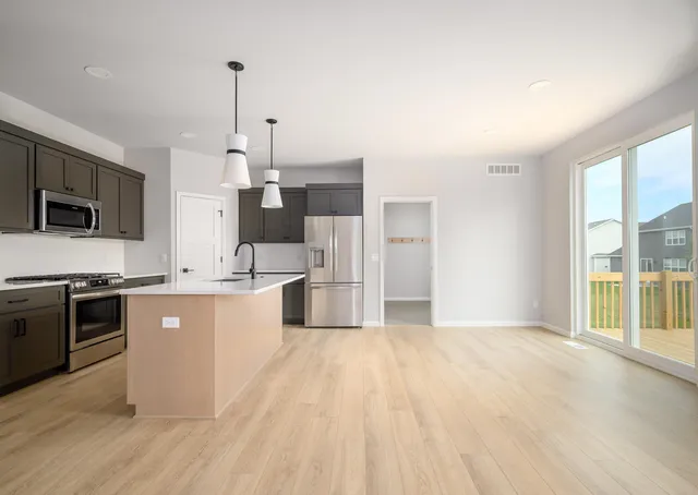 $589,900 | 520 Fox Den Drive, Oregon, WI 53575