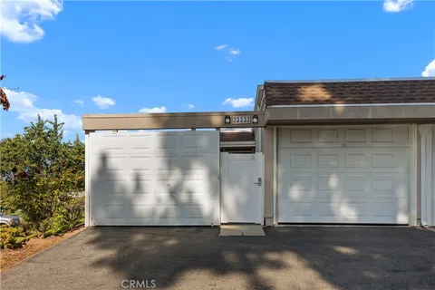 a view of a back yard of the house