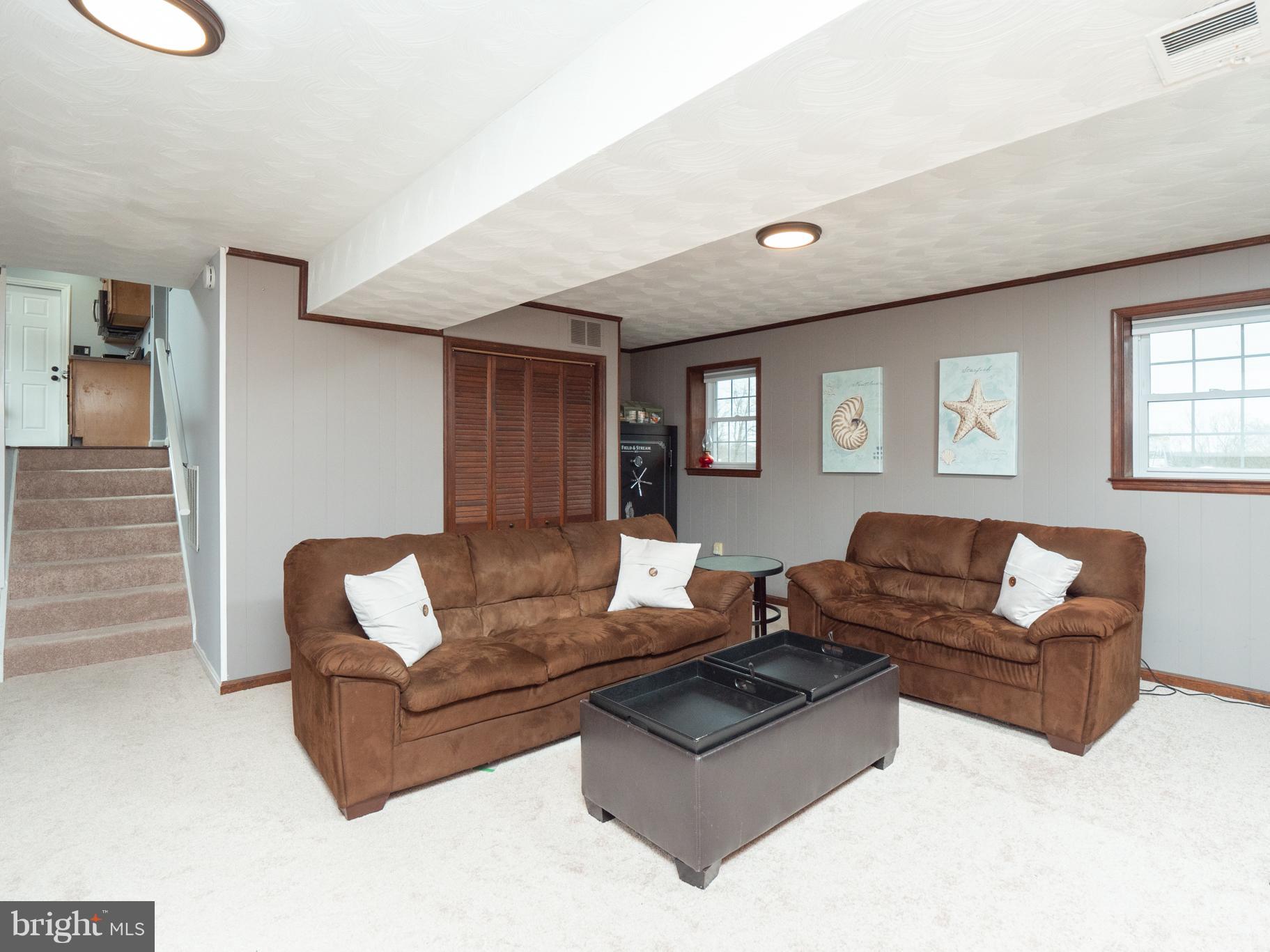 291 Deale Road Tracys Landing, MD 20779 - Photo 15 of 32 Family Room