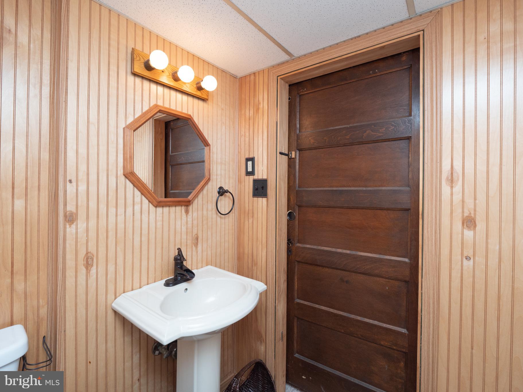 291 Deale Road Tracys Landing, MD 20779 - Photo 17 of 32 Powder Room