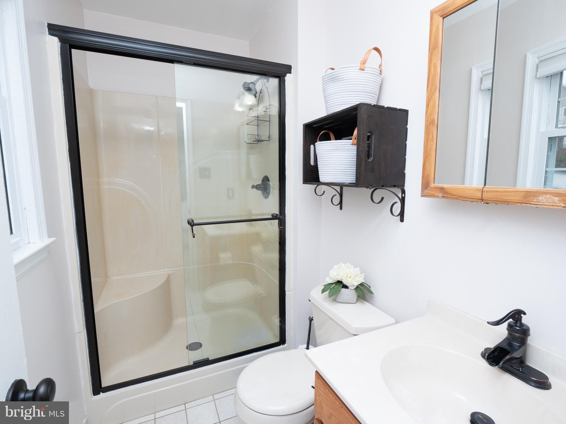 291 Deale Road Tracys Landing, MD 20779 - Photo 20 of 32 Master Bathroom