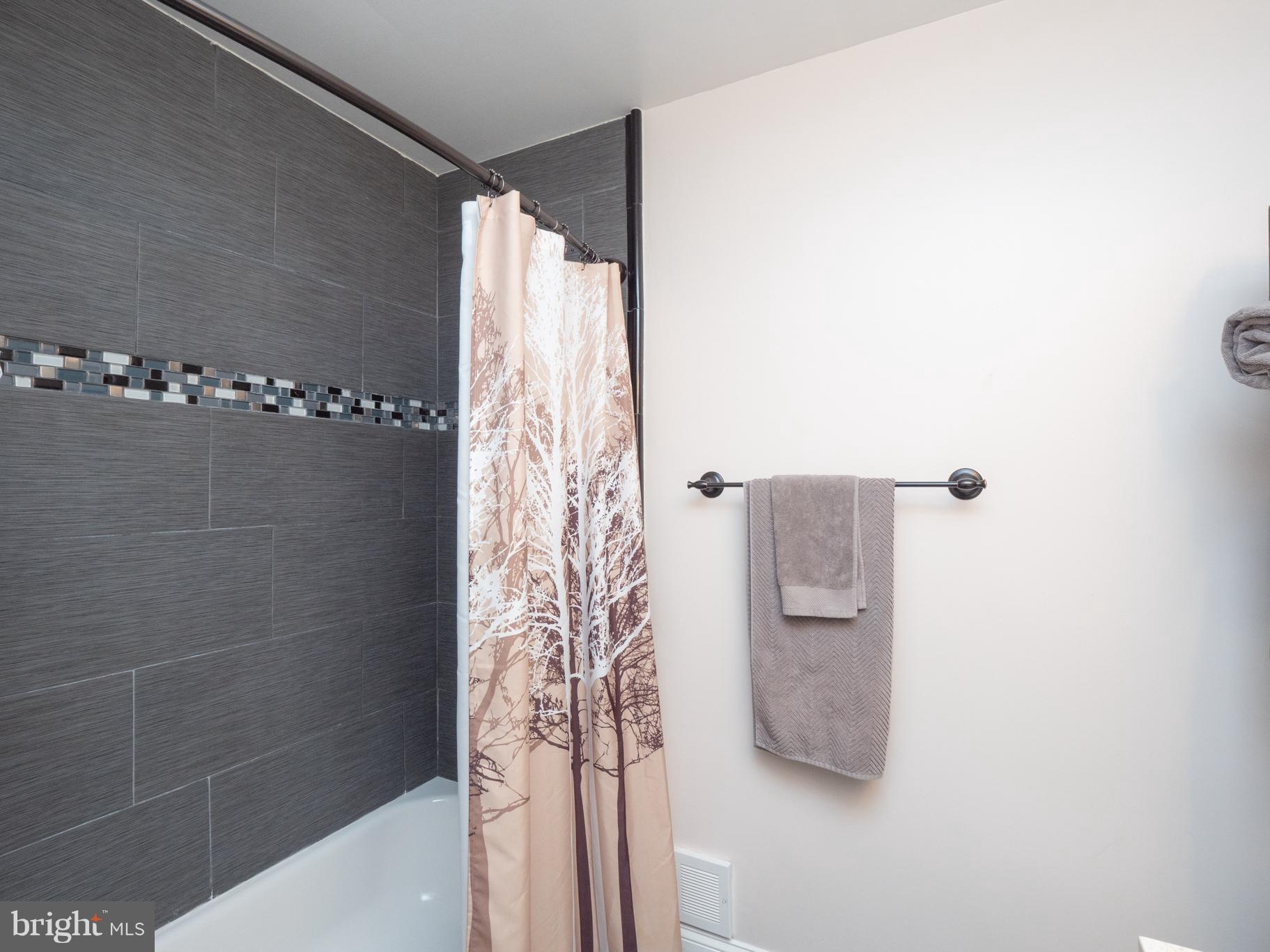 291 Deale Road Tracys Landing, MD 20779 - Photo 24 of 32 Bathroom
