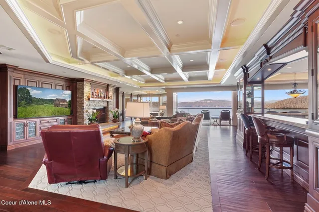 $5,750,000 | 2031 South Island Green Drive, Coeur D'Alene, ID 83814