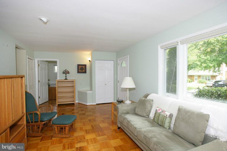 10810 Lombardy Road Silver Spring, MD 20901 - Photo 3 of 24 Living Room