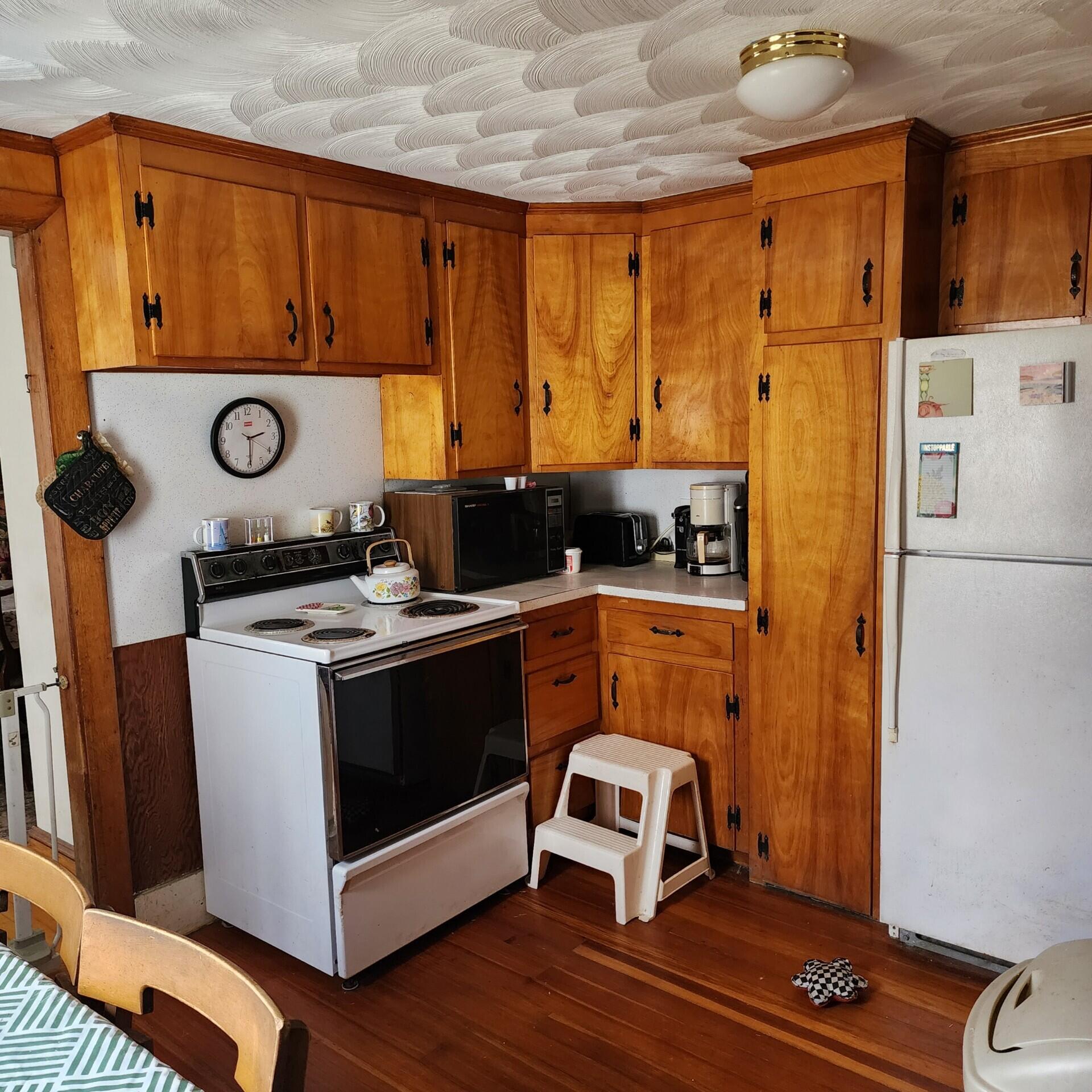 120 Cape Neddick Road York, ME 03909 - Photo 12 of 19 IMG_20240504_193643 (1)