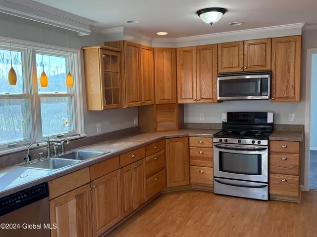 $409,999 | 25 Kling Terrace, Voorheesville, NY 12186