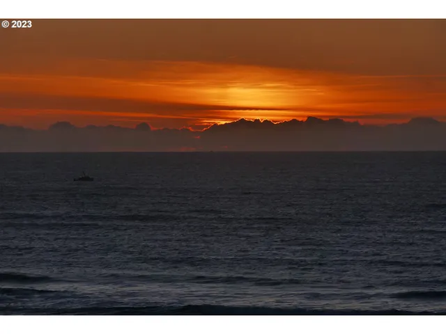 $585,000 | Hwy101 Moolack Shore, Newport, OR 97365