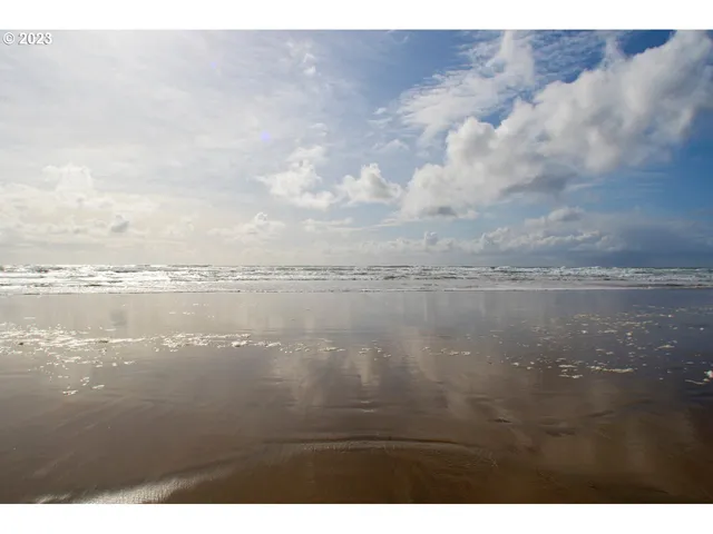 $585,000 | Hwy101 Moolack Shore, Newport, OR 97365