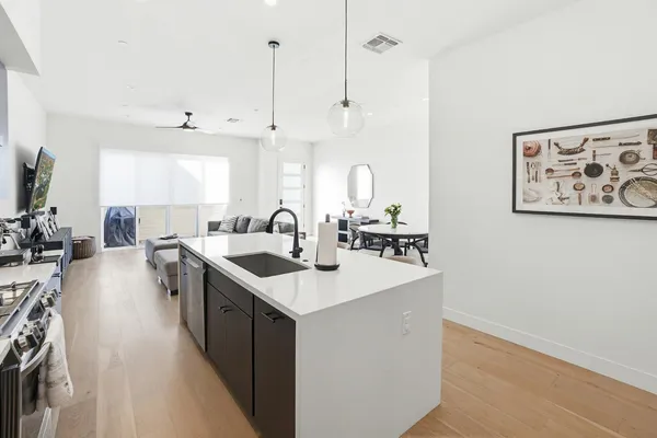 $3,500 | 5151 North 13th Place, Unit 5, Phoenix, AZ 85014