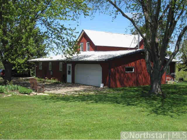 W2068 Mike Varenick Road Nelson, WI 54610 - Photo 5 of 18 Gallery Image 5