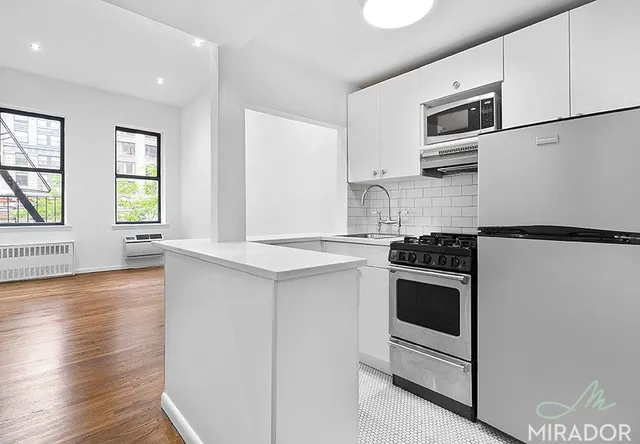 $3,550 | 26 East 13th Street, Unit 4E | Greenwich Village