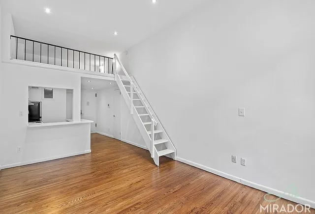 $3,550 | 26 East 13th Street, Unit 4E | Greenwich Village