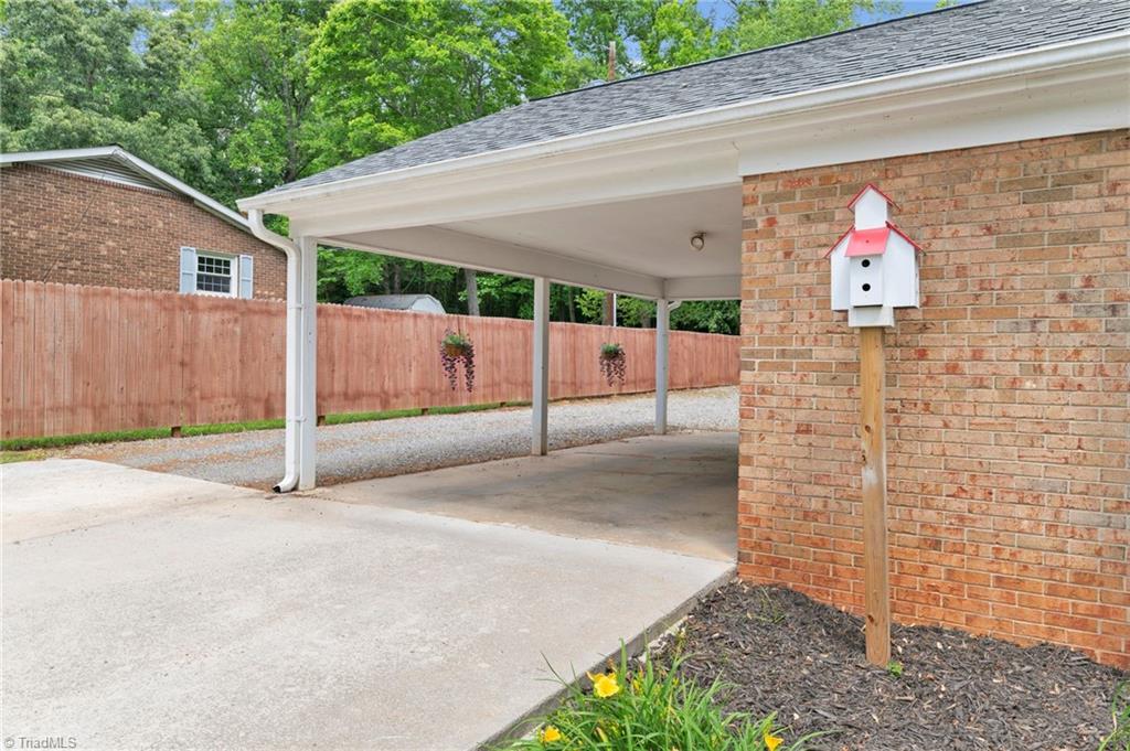 201 Kingwood Road Reidsville, NC 27320 - Photo 5 of 48
