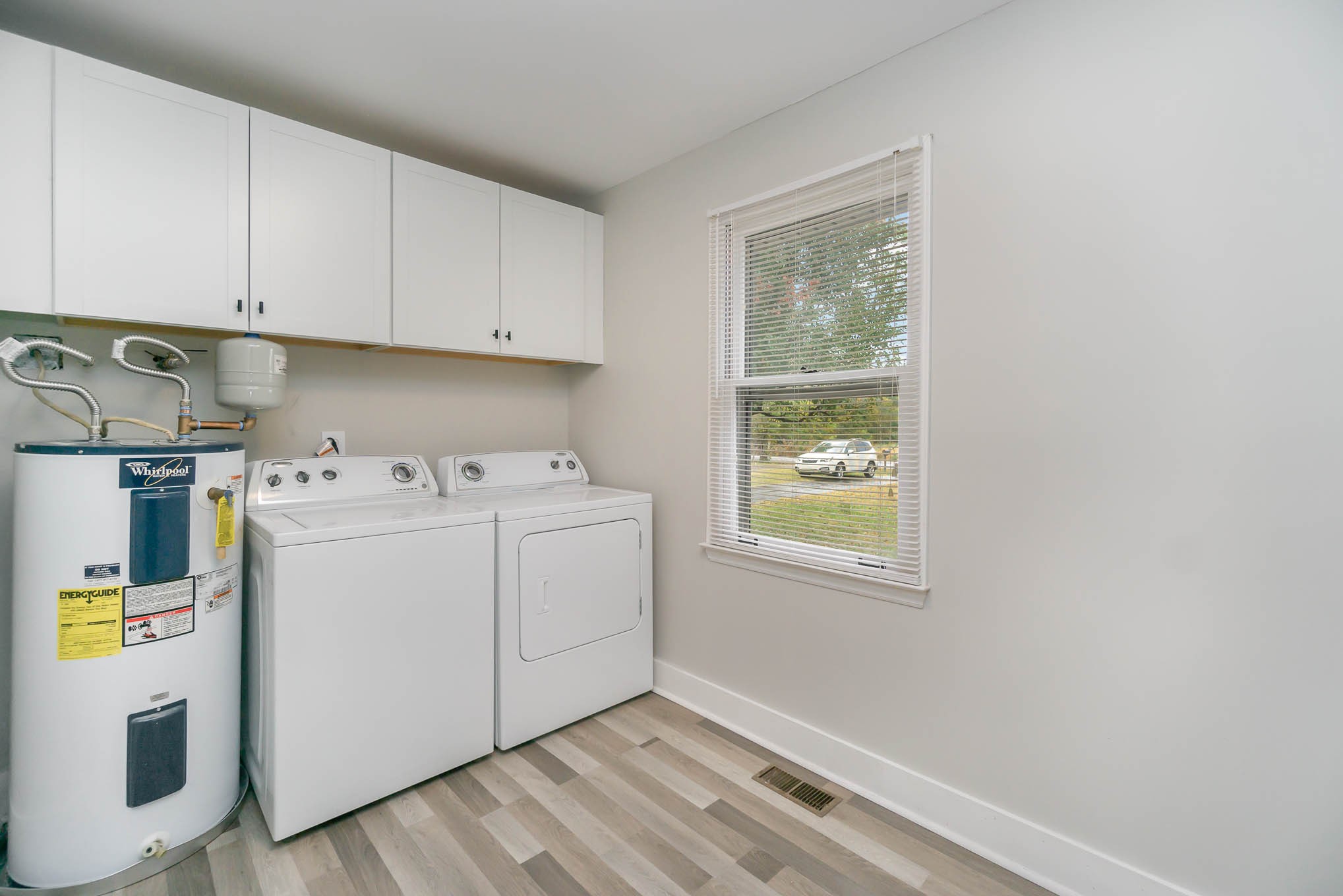 1261 Harrison Road Murfreesboro, TN 37128 - Photo 19 of 24 a utility room with dryer and washer