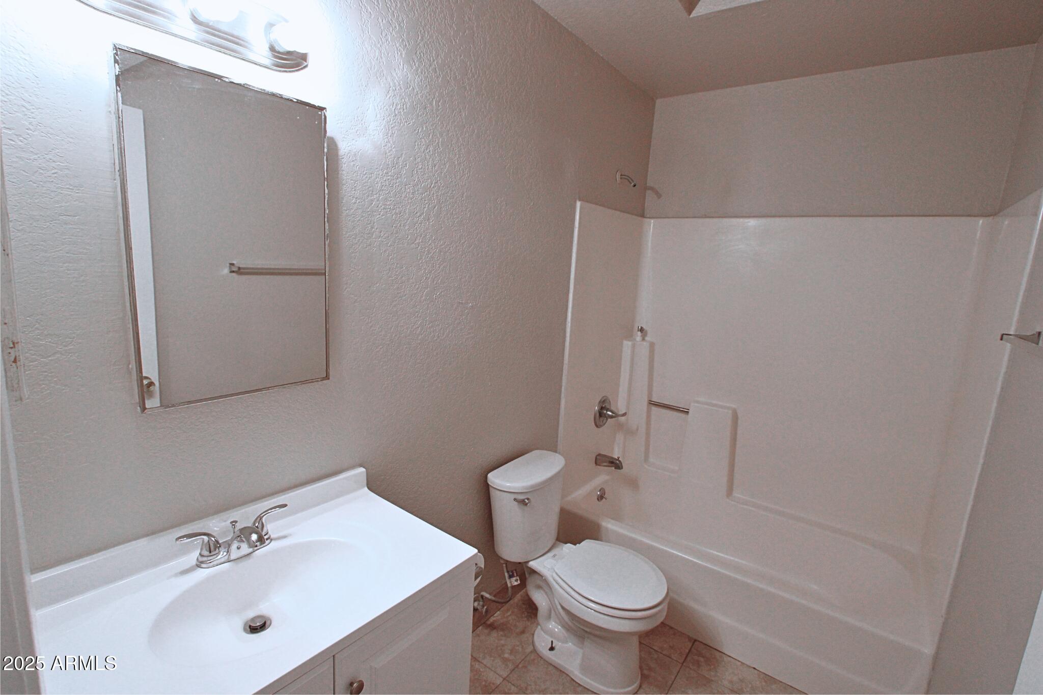 1495 East 29th Avenue, Unit 3 Apache Junction, AZ 85119 - Photo 9 of 11 9