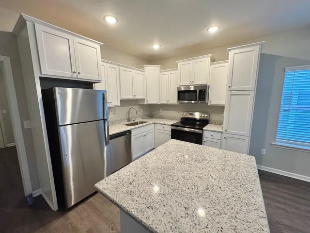 $1,599 | 1954 Evanston Avenue, Unit 604, Tallahassee, FL 32304