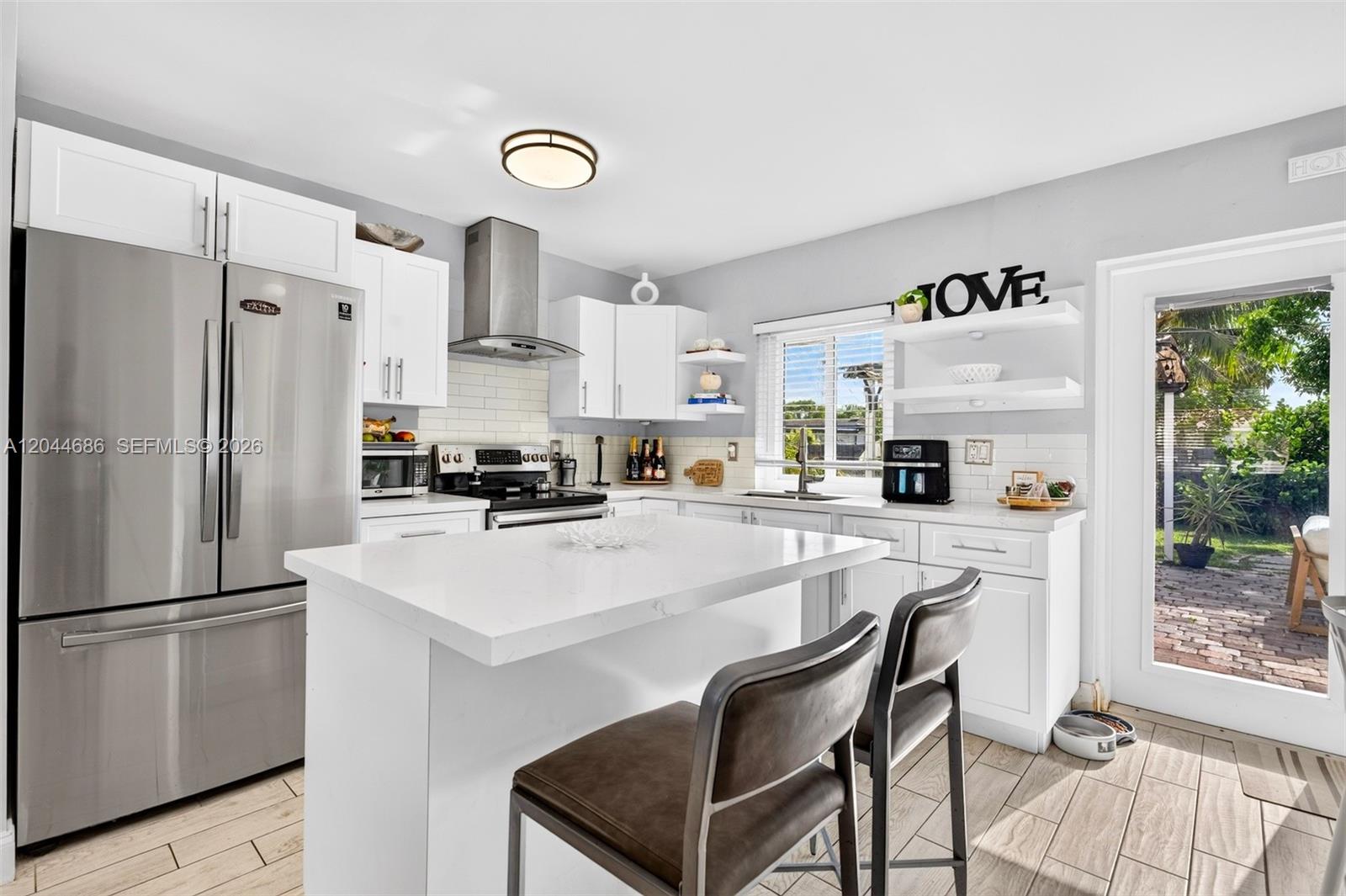 2012 North 31st Road Hollywood, FL 33021 - Photo 8 of 30