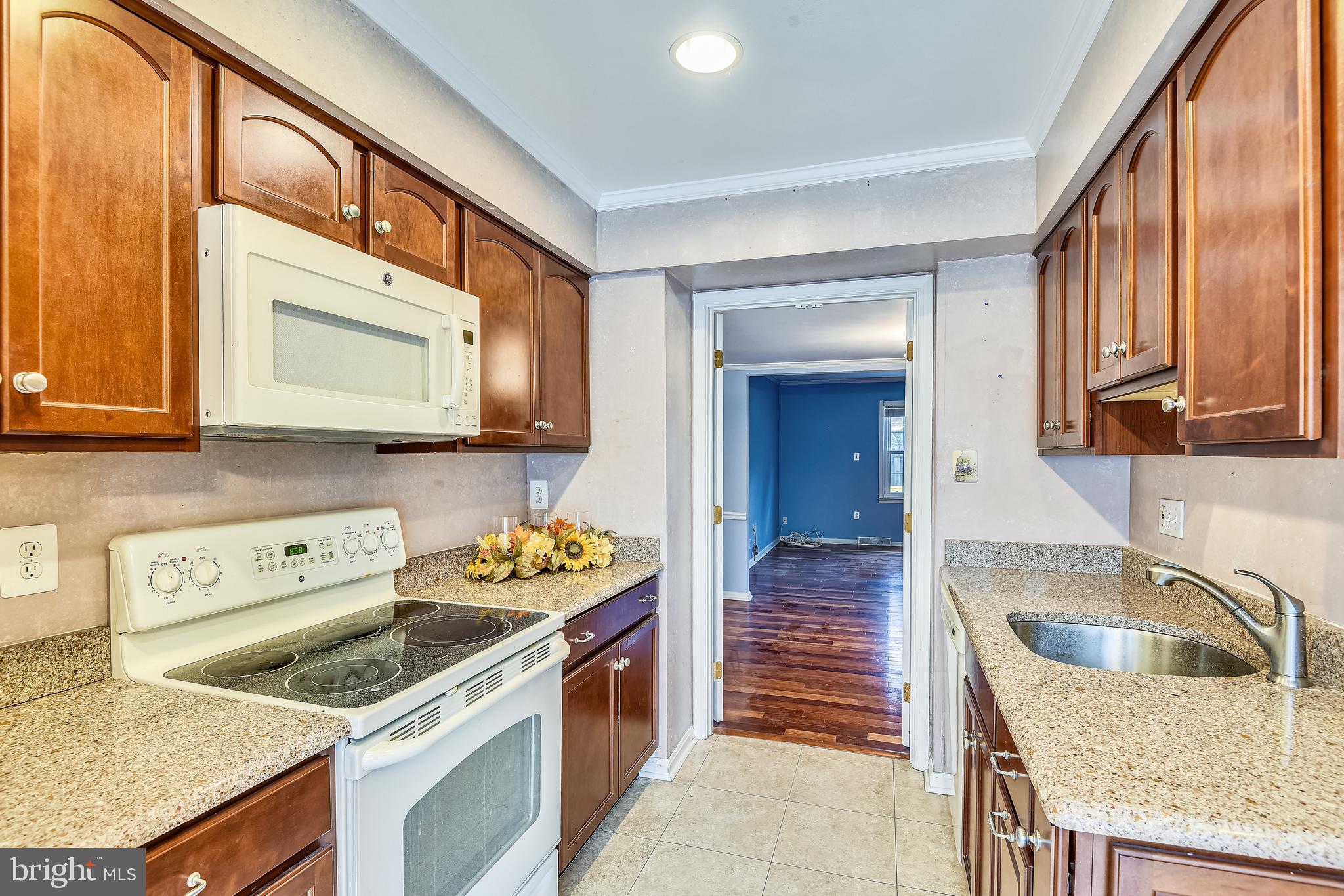 1606 Angus Court Crofton, MD 21114 - Photo 11 of 36 Kitchen