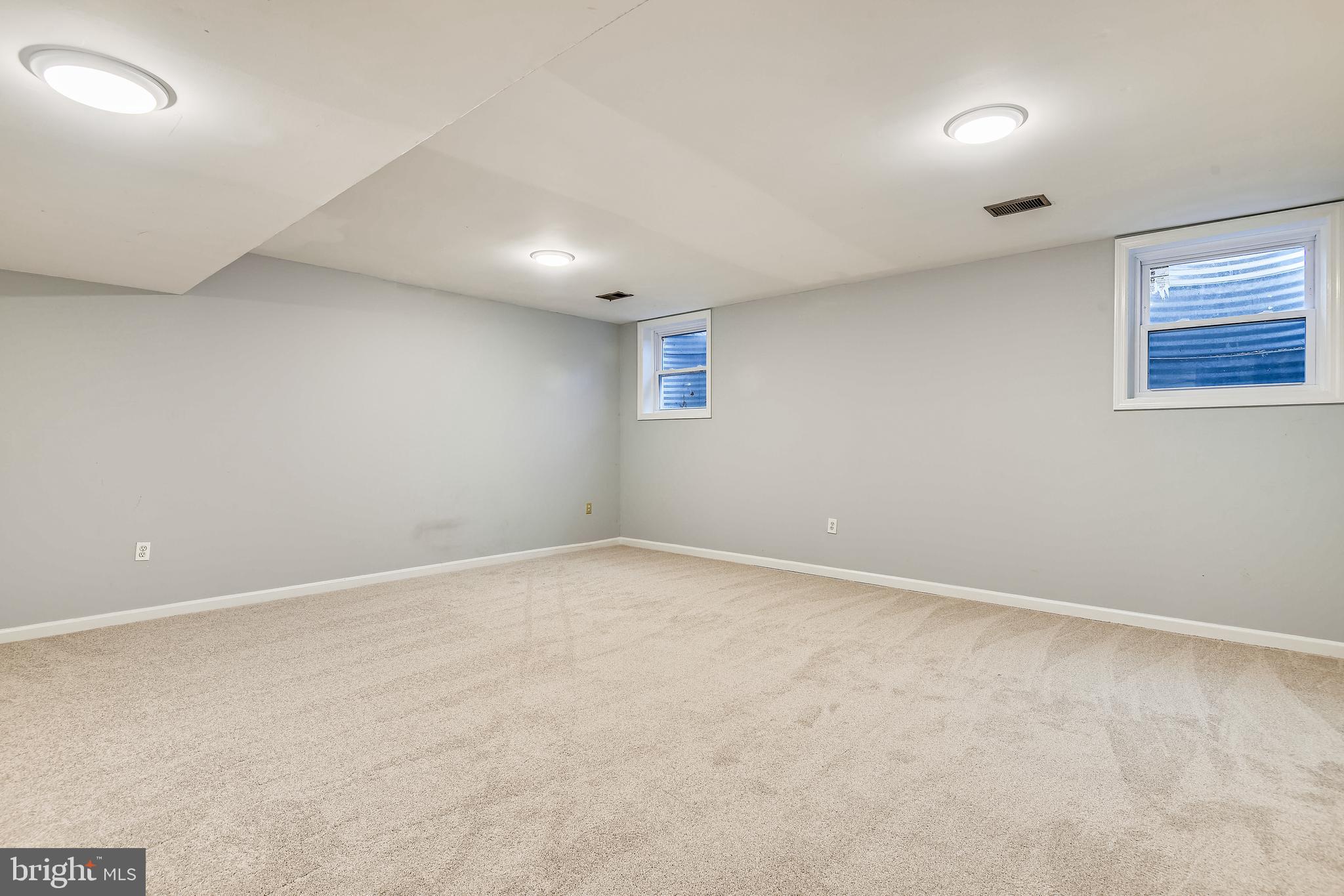 1606 Angus Court Crofton, MD 21114 - Photo 27 of 36 Family Room