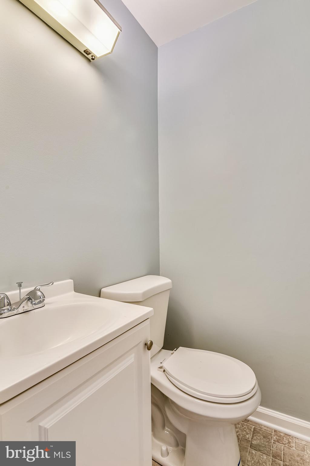 1606 Angus Court Crofton, MD 21114 - Photo 31 of 36 Powder Room