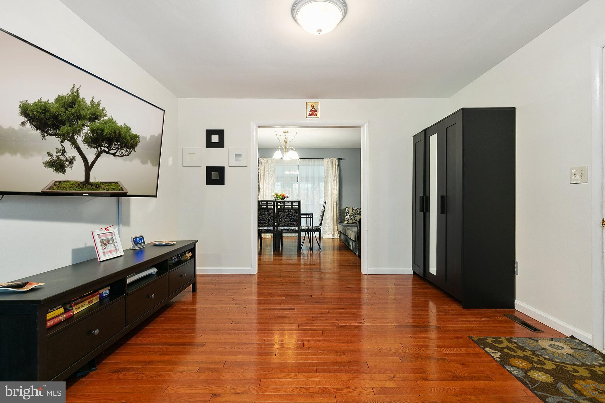 11929 Bayswater Road Gaithersburg, MD 20878 - Photo 14 of 61