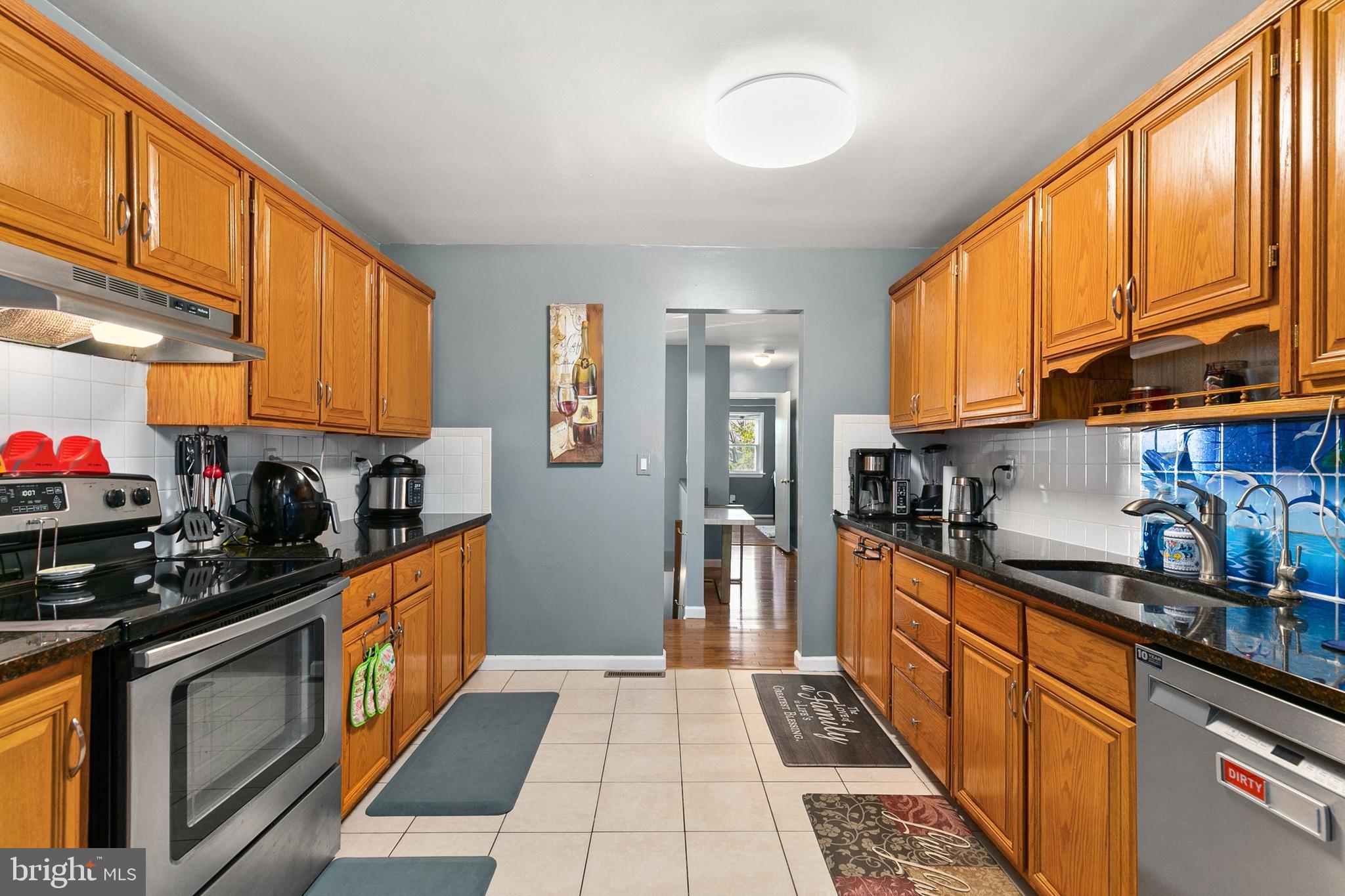 11929 Bayswater Road Gaithersburg, MD 20878 - Photo 25 of 61