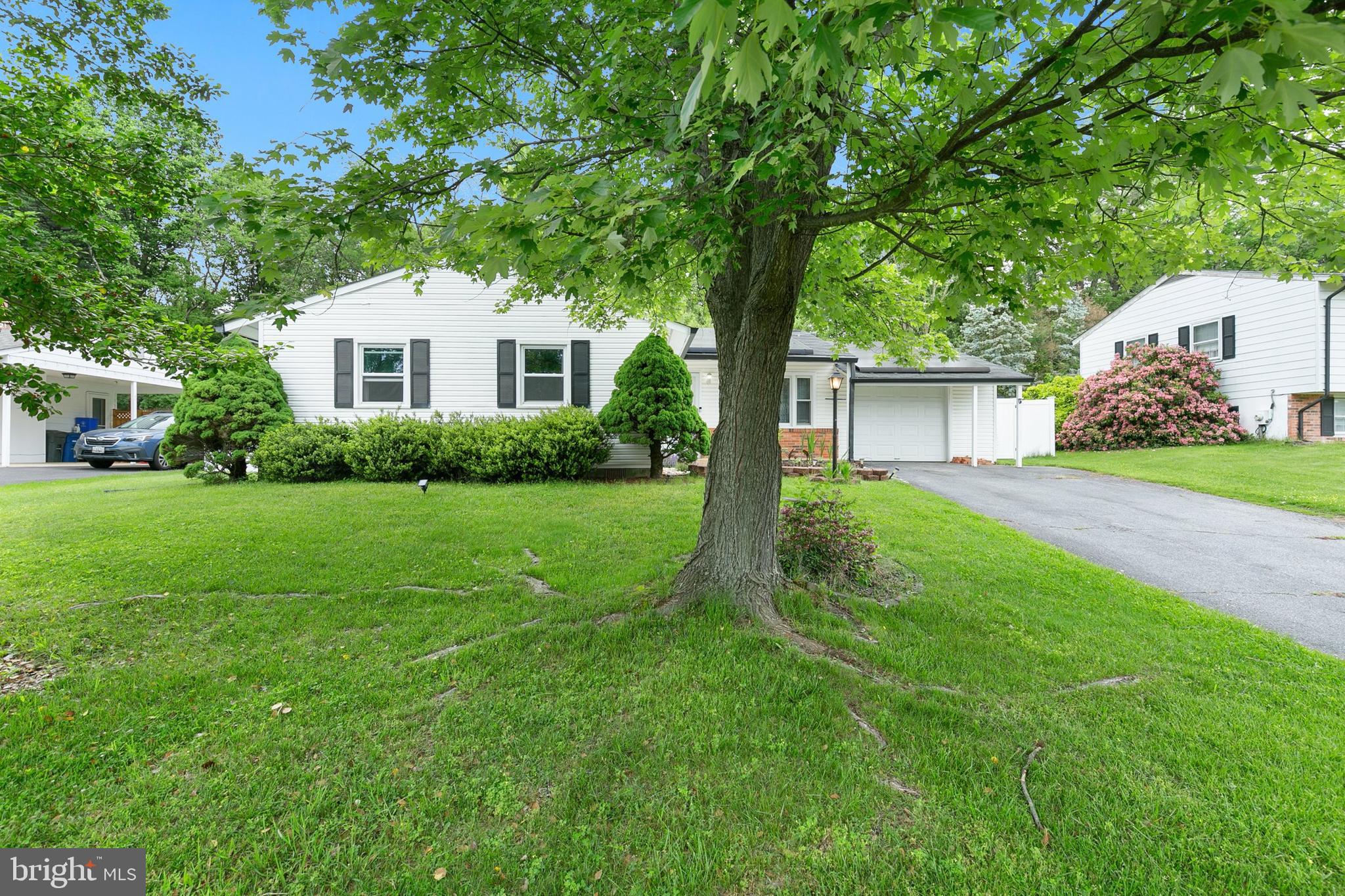 11929 Bayswater Road Gaithersburg, MD 20878 - Photo 4 of 61
