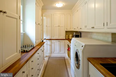 $2,195,000 | 510 Hillbrook Road, Bryn Mawr, PA 19010