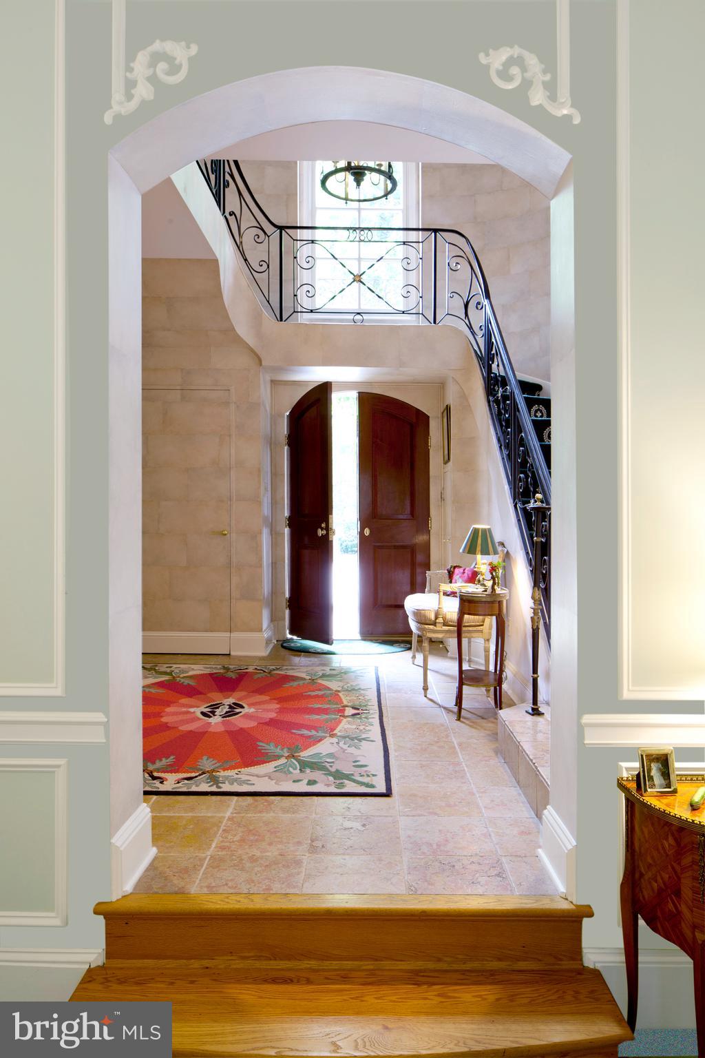 510 Hillbrook Road Bryn Mawr, PA 19010 - Photo 4 of 28 a view of living room
