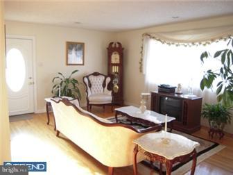 9201 Rising Sun Avenue Philadelphia, PA 19115 - Photo 3 of 12 Gallery Image 3