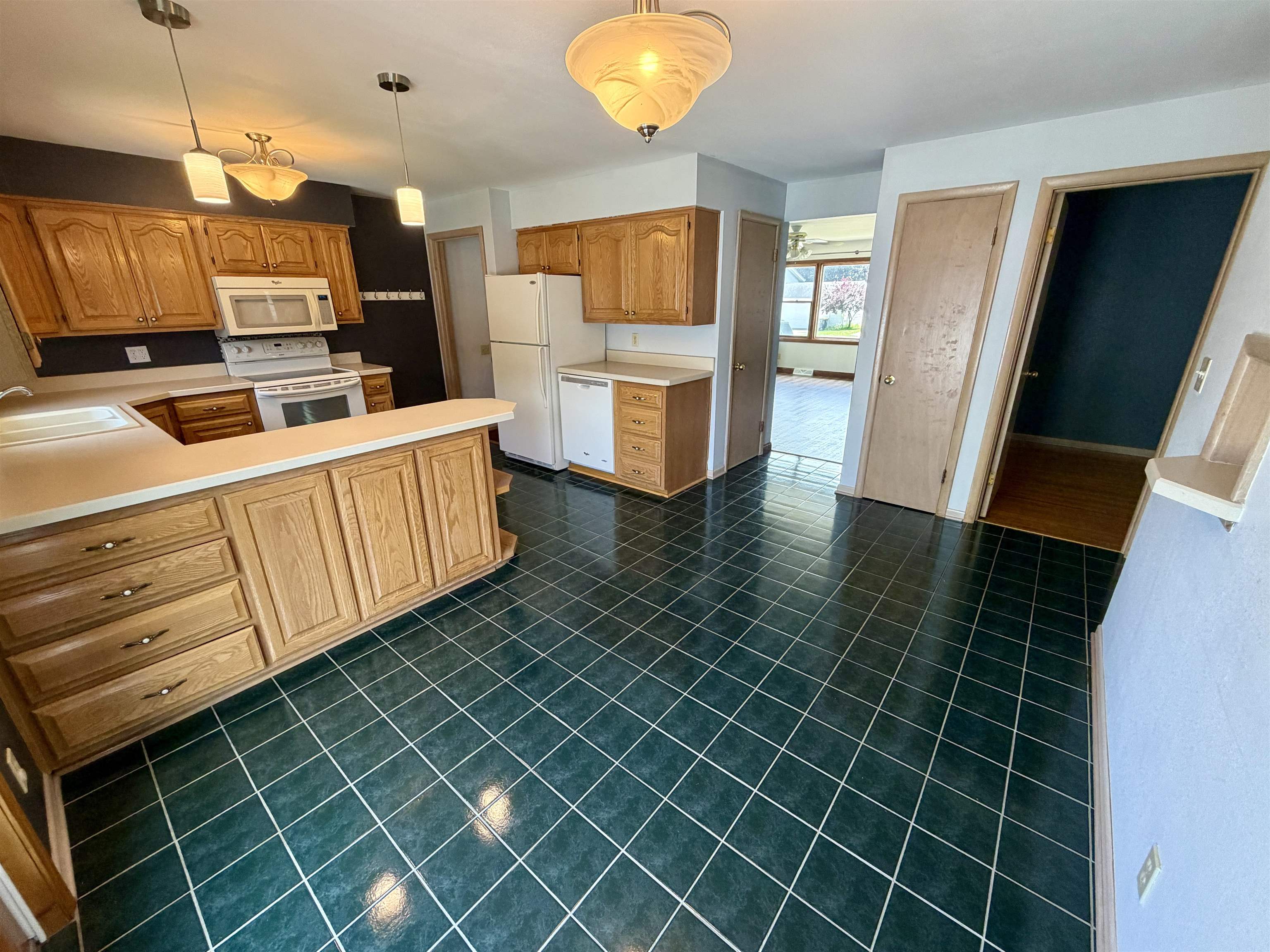 917 26th Street Monroe, WI 53566 - Photo 14 of 38