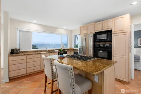 $1,790,000 | 10879 Bill Point Circle Northeast, Bainbridge Island, WA 98110