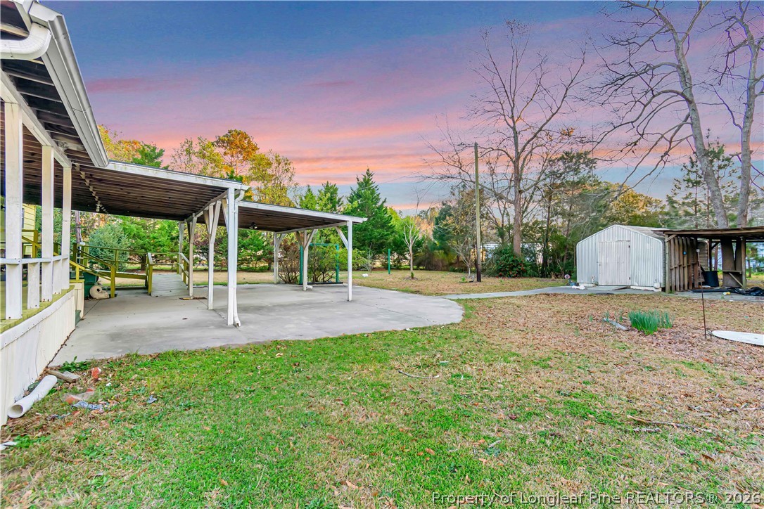 727 Rice Road Lumberton, NC 28358 - Photo 29 of 30 a garden view with a seating space