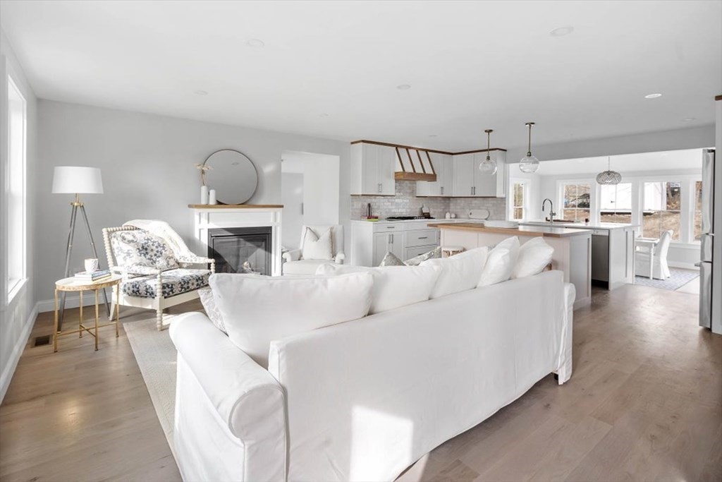 3 Nichols Road Hingham, MA 02043 - Photo 4 of 39 Gallery Image 4