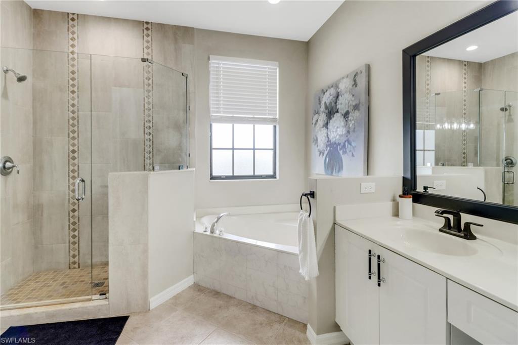 15586 Summit Pl Circle, Unit 404 Naples, FL 34119 - Photo 16 of 37