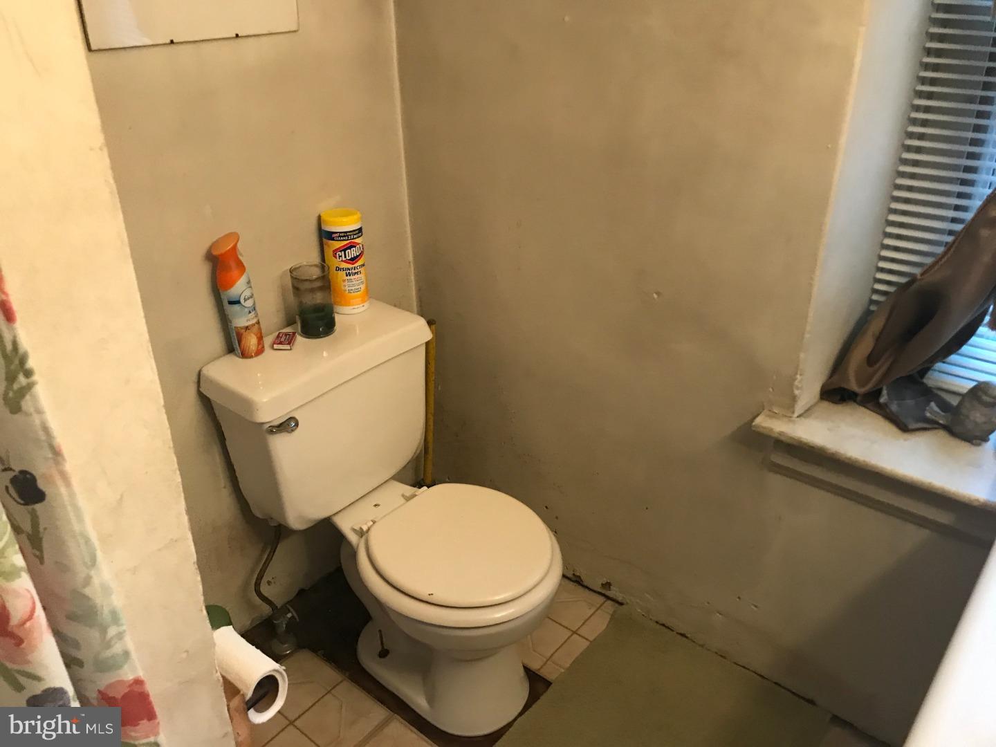 1450 Benner School Road Quakertown, PA 18951 - Photo 20 of 22 Bathroom