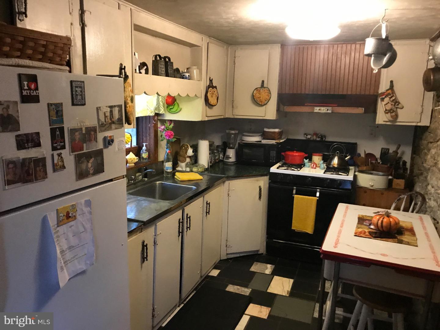1450 Benner School Road Quakertown, PA 18951 - Photo 4 of 22 Kitchen