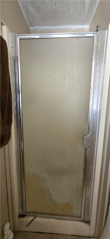 357 South Magma Road Golden Valley, AZ 86413 - Photo 23 of 39 Master Bathroom