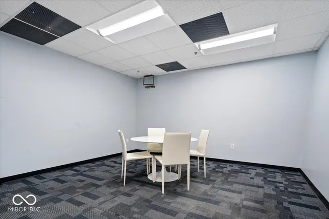 $1,980 | 201 West Carmel Drive, Carmel, IN 46032