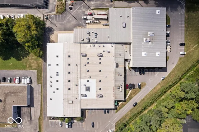 $1,980 | 201 West Carmel Drive, Carmel, IN 46032