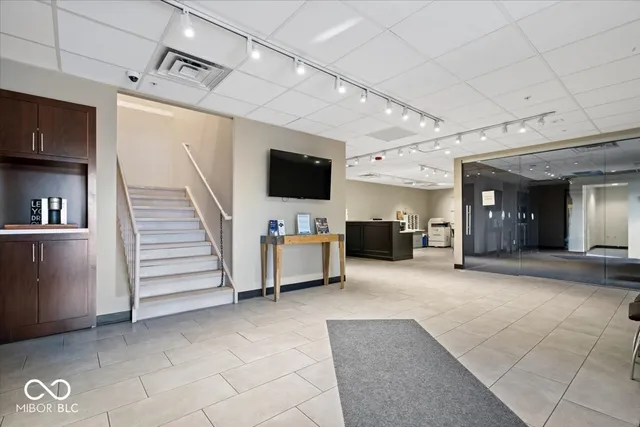 $1,980 | 201 West Carmel Drive, Carmel, IN 46032