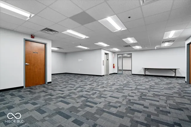 $1,980 | 201 West Carmel Drive, Carmel, IN 46032