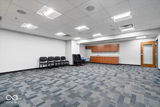 $1,980 | 201 West Carmel Drive, Carmel, IN 46032